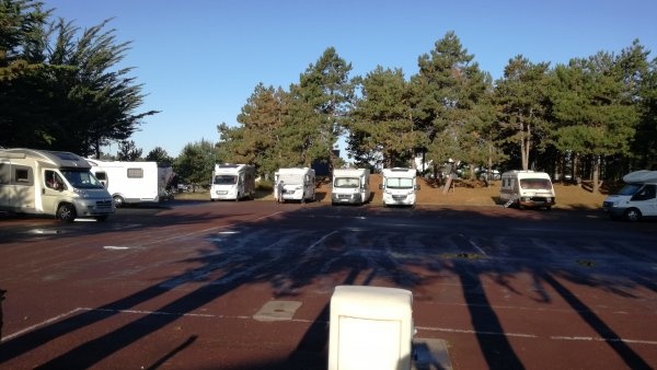 Stellplatz Saint-Martin de Bréhal — Camperplaats in Saint-Martin de Bréhal