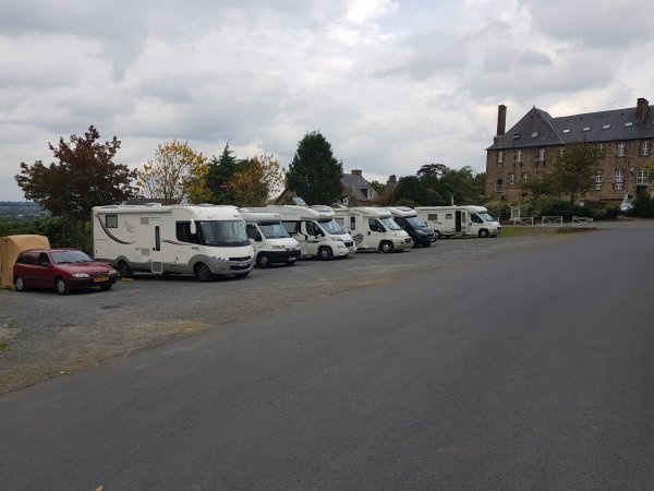 Stellplatz Avranches — Sítio para autocaravanas in Avranches