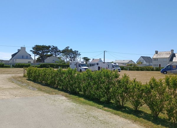 WoMo Stellplatz Ploudalmézeau — Photo 2