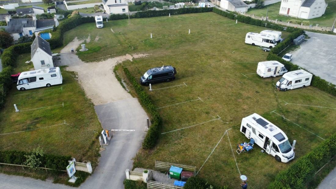 Stellplatz Ploudalmézeau — Area di sosta in Ploudalmézeau