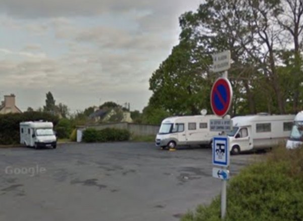 Wohnmobilstellplatz Combrit — Photo 4