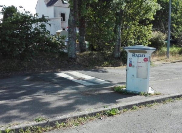 Wohnmobilstellplatz Combrit — Photo 2