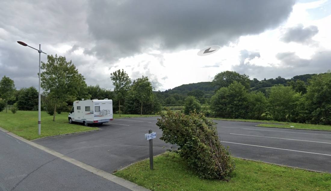 Stellplatz Gavray-sur-Sienne — Karavan Sitesi in Gavray-sur-Sienne