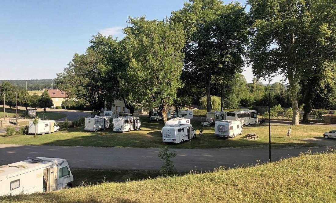 Stellplatz Orgelet — Ställplats in Orgelet