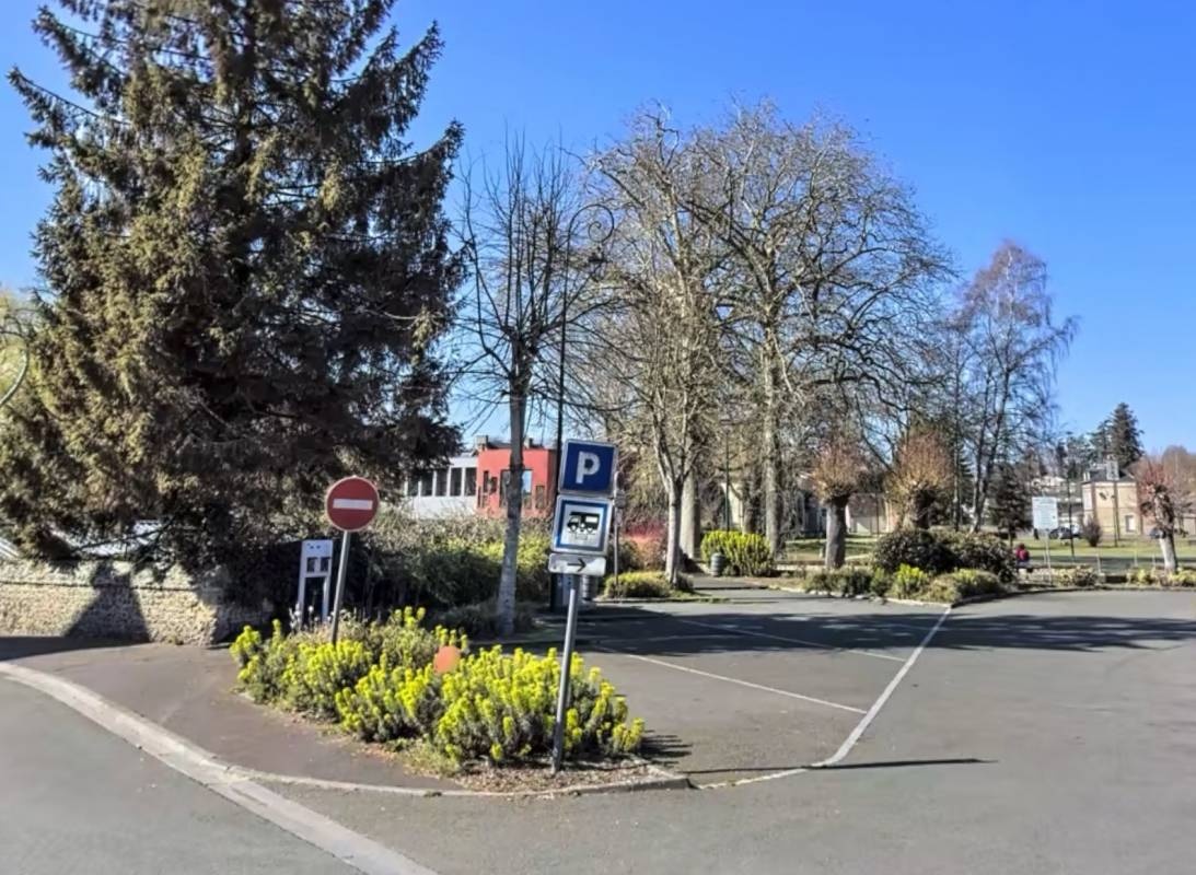 Stellplatz Rugles — Camperplaats in Rugles