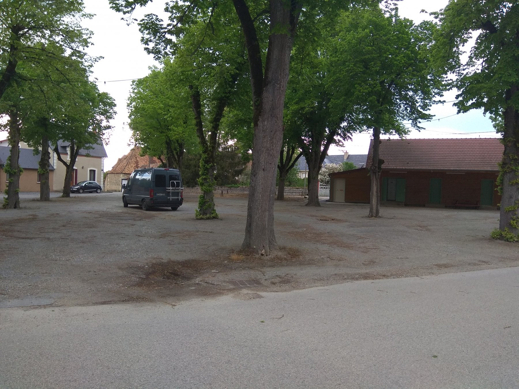 Stellplatz Gouzon — Area Autocaravanas in Gouzon