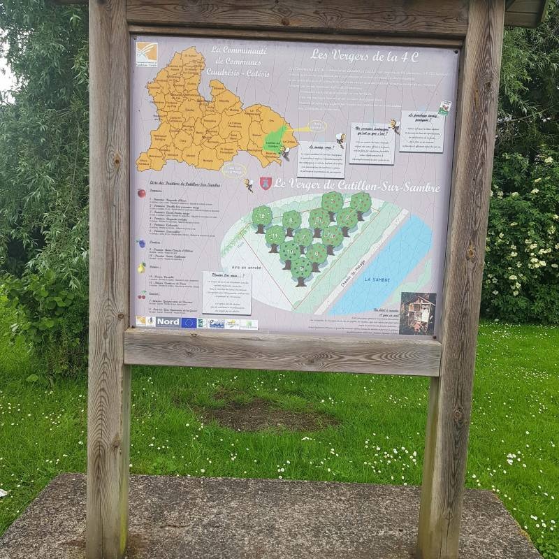 Stellplatz Catillon-sur-Sambre — Stellplatz in Catillon-sur-Sambre