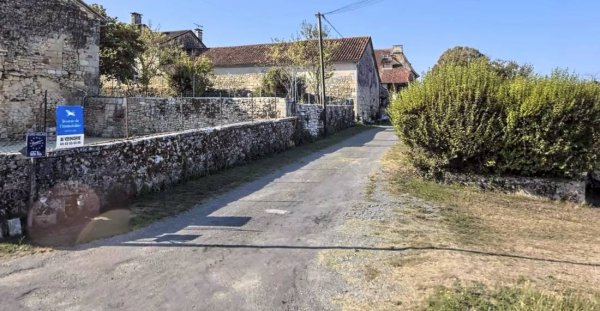 Stellplatz Paussac-et-Saint-Vivien — Fotoğraf 2