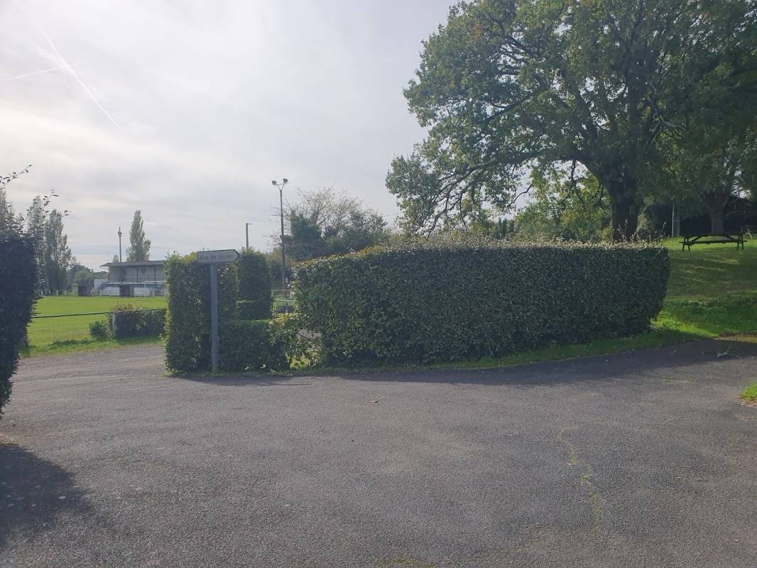 WoMo Stellplatz Brossac — Місце для кемперів in Brossac