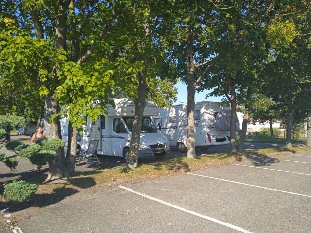 Aire Camping-Car Park — Campervan Site in Fessenheim