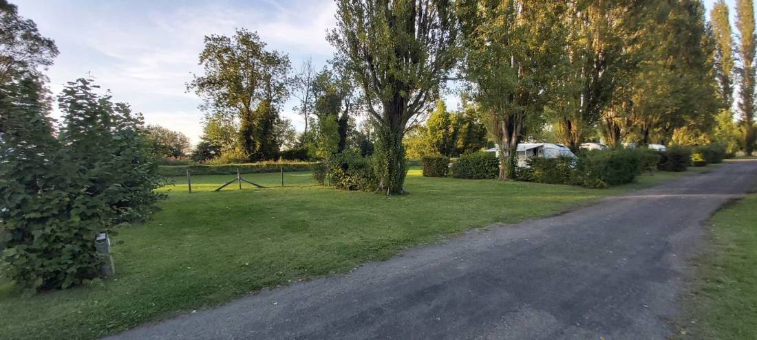 Camping de la Blardière ** — Kamp yeri in Rigny-Ussé