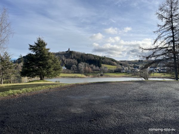 Stellplatz La Tour d'Auvergne — Photo 3