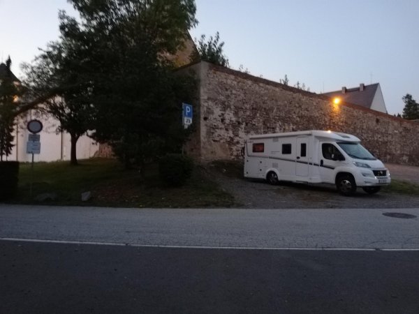 Übernachtungsparkplatz am Schloss Augustusburg — Zdjęcie 3