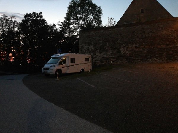 Übernachtungsparkplatz am Schloss Augustusburg — Zdjęcie 2