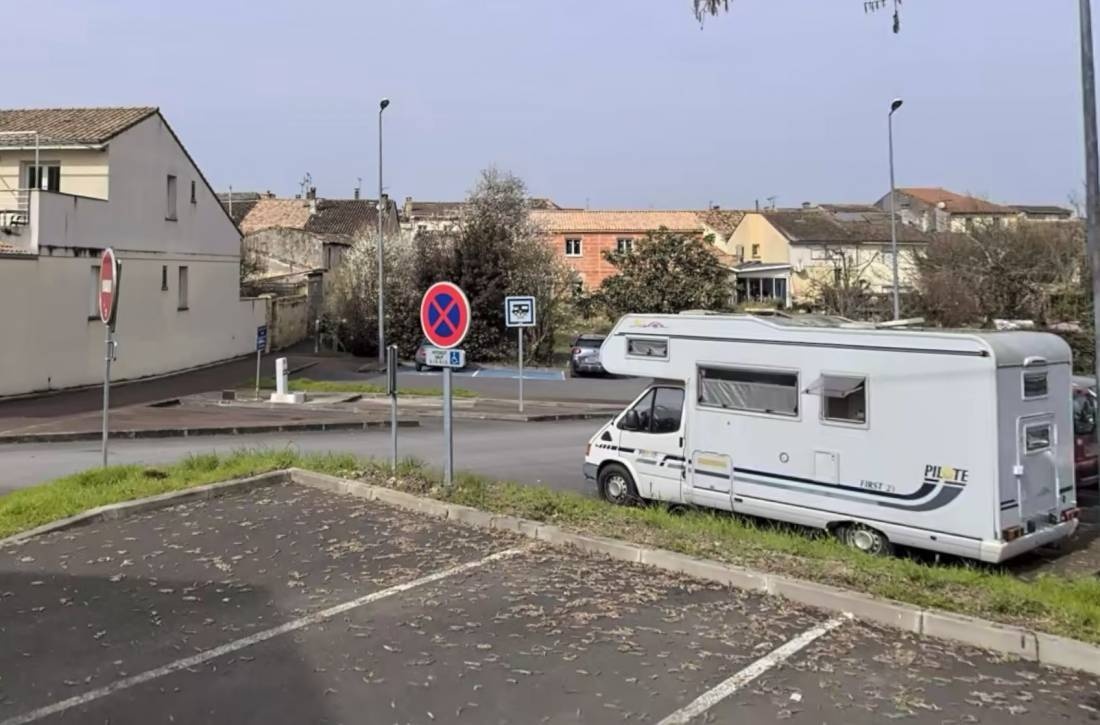 WoMo Stellplatz Macau — Stellplatz in Macau