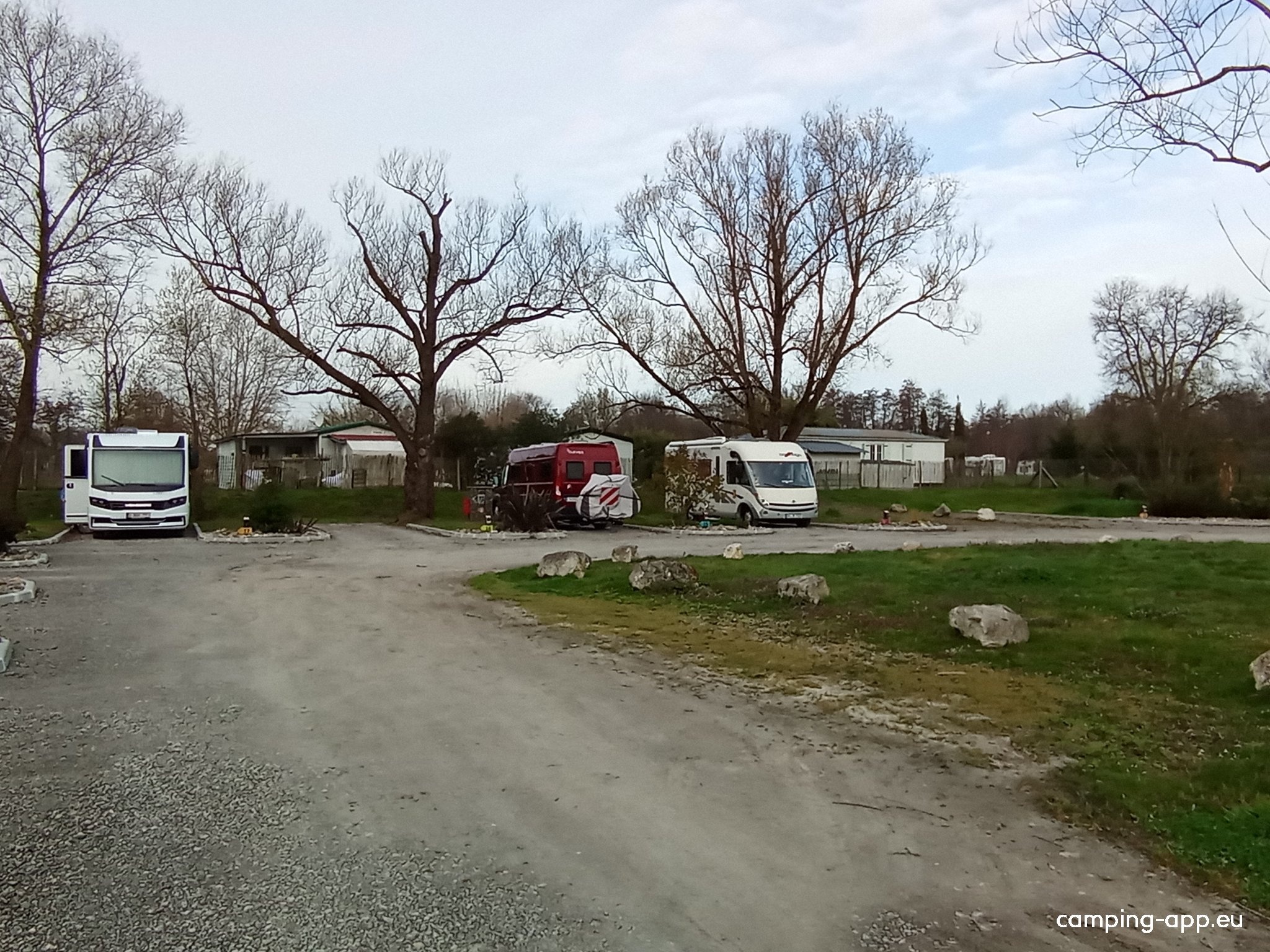 Stellplatz Le Grain — Camperplaats in Ambarès-et-Lagrave