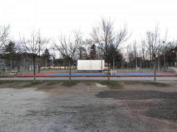 Aire de Camper Car Thueyts — Ställplats in Thueyts