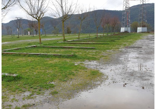 Parking Municipal  Aínsa — Photo 2