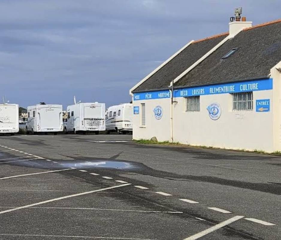 Stellplatz Plougasnou — Camperplads in Plougasnou