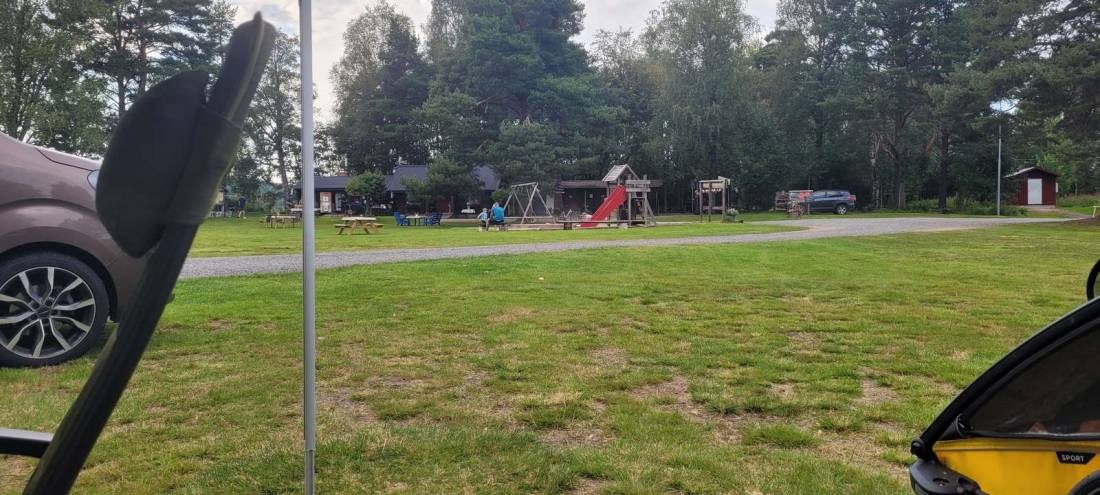 Nås Camping — Місце для кемпінгу in Nås
