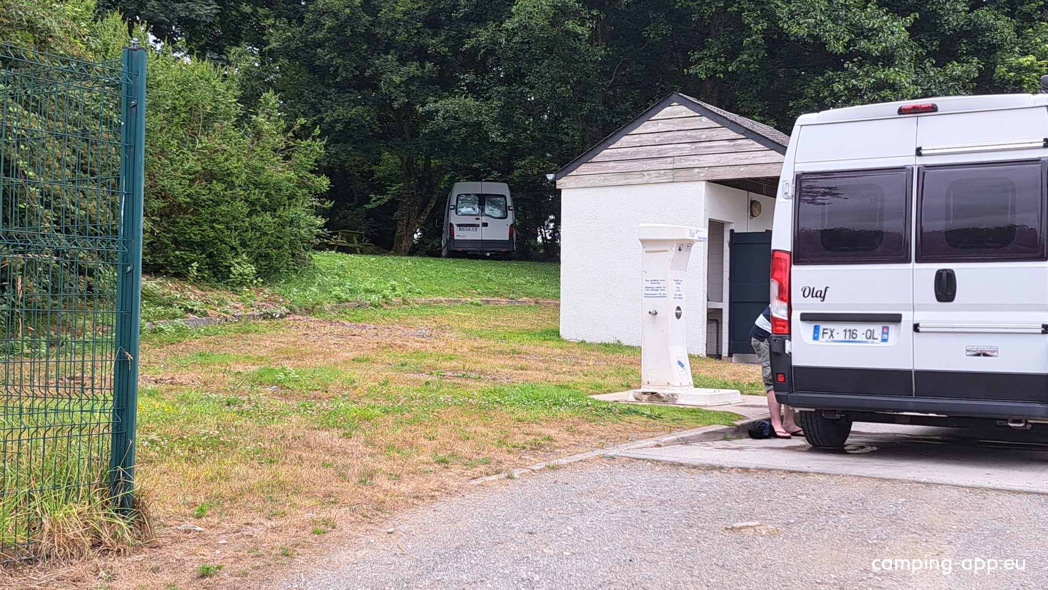Stellplatz Lannilis – Fontaine Rouge — Campervan Site in Lannilis