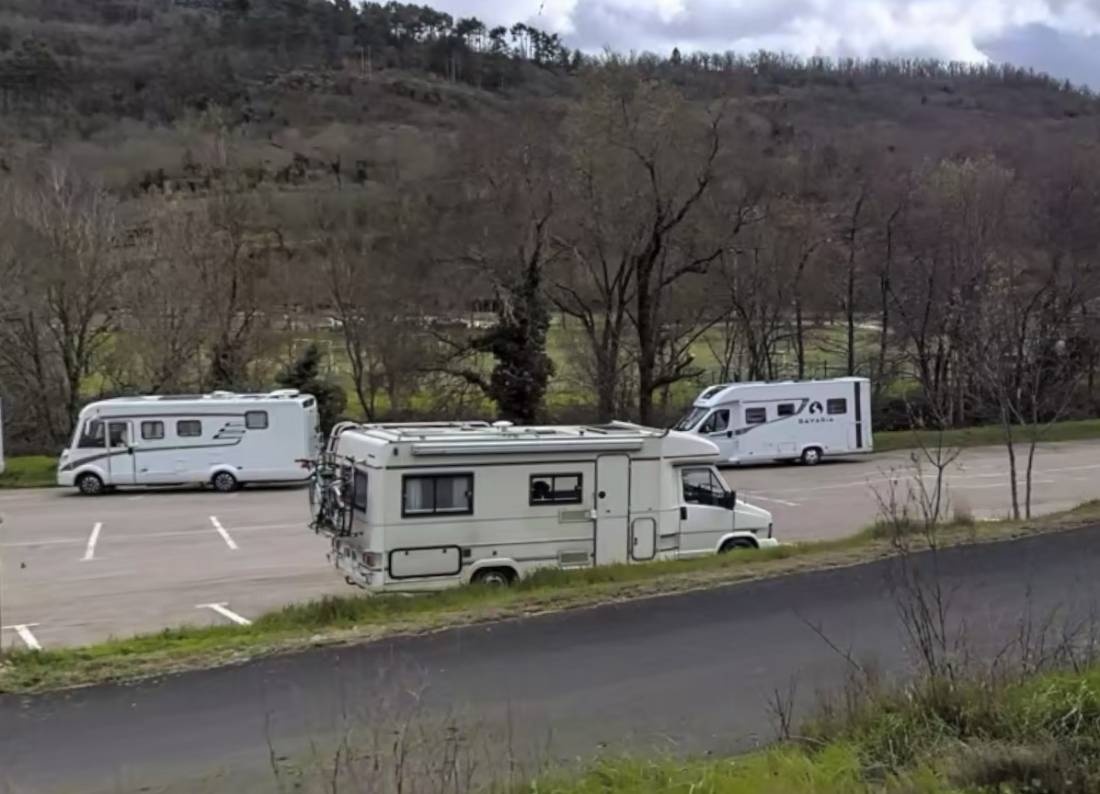 Stellplatz Lunas — Sp. parking dla kamperów in Lunas