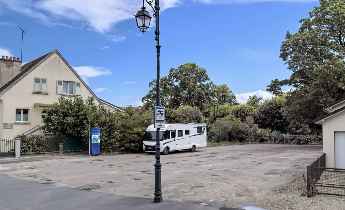 WoMo Stellplatz Montier-en-Der — Campervan Site in Montier-en-Der