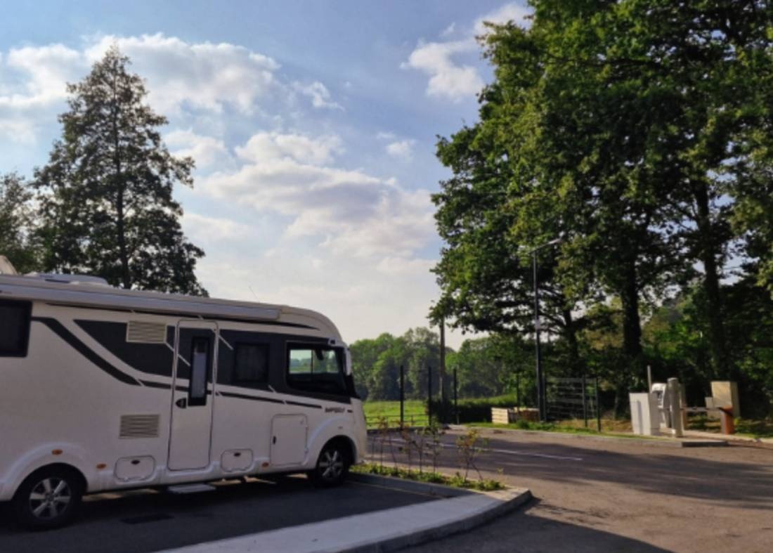 Stellplatz Cassel — Area Autocaravanas in Cassel