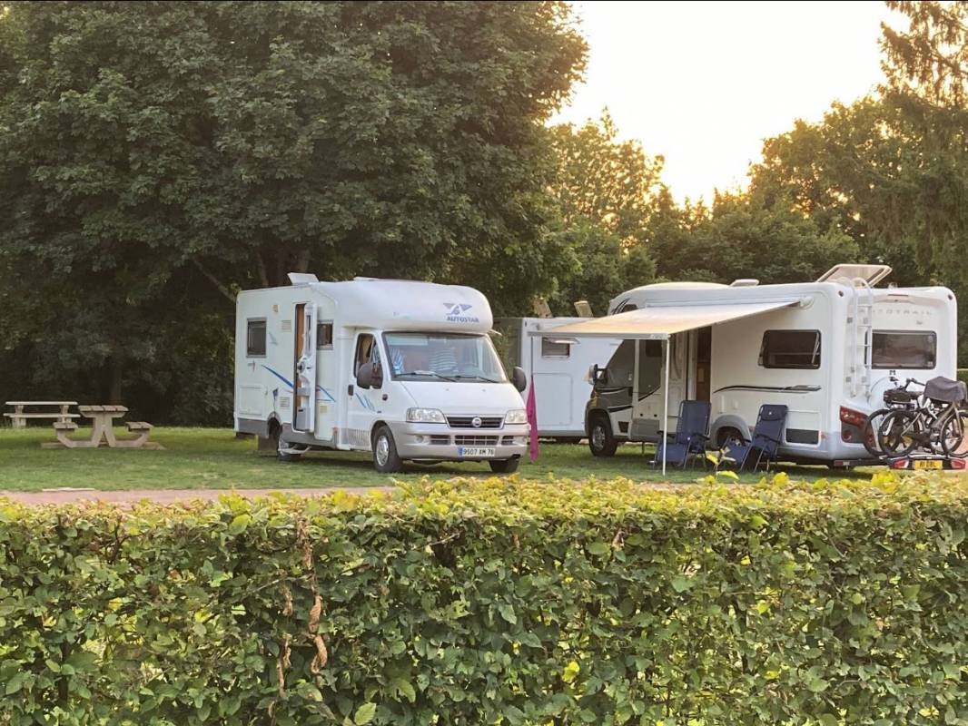 Stellplatz La Seguiniere — Area Autocaravanas in La Séguinière