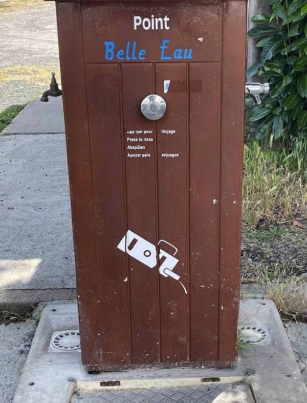 Aire De Camping-Car Rue Neuve — Photo 3