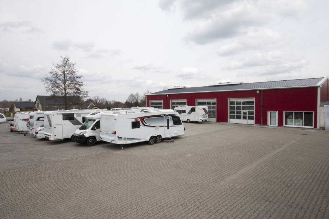 Stellplatz bei Caravan & Reisemobile Böhm Elstra — Bobilplass in Elstra