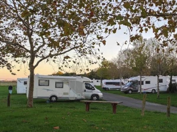 Aire de Camping-Car Soubise — Photo 3