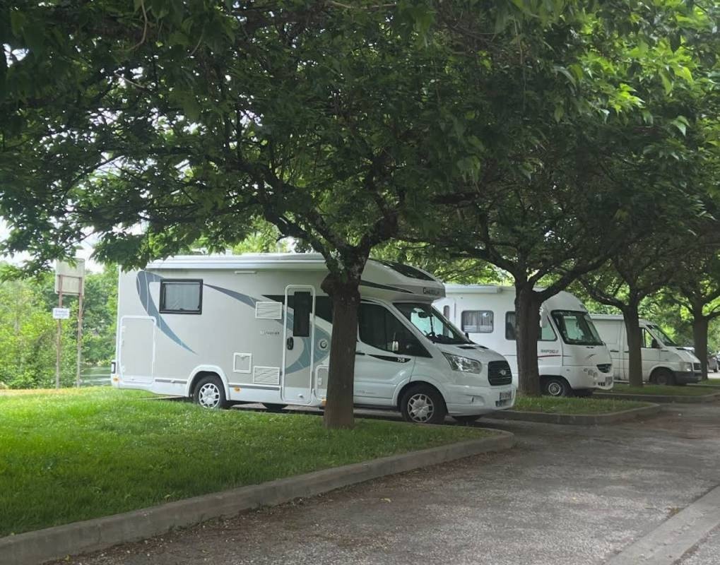 WoMo Stellplatz Cahors — Camperplaats in Cahors