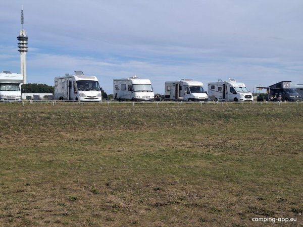 Camp & Surf Markermeer