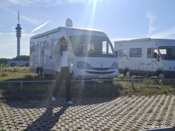 Camp & Surf Markermeer — Photo 3