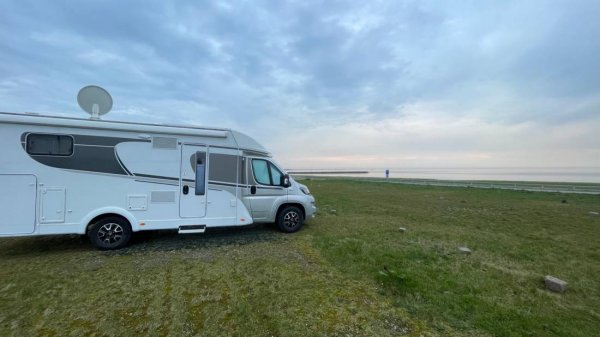 Camp & Surf Markermeer — Photo 6