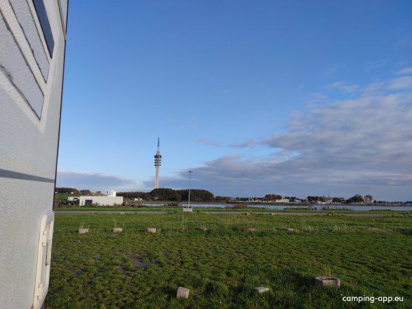 Camp & Surf Markermeer — Foto 3