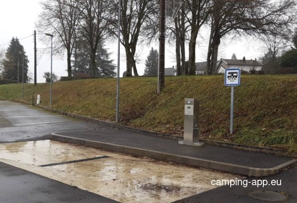 Stellplatz Bourbonne les Bains — Photo 2