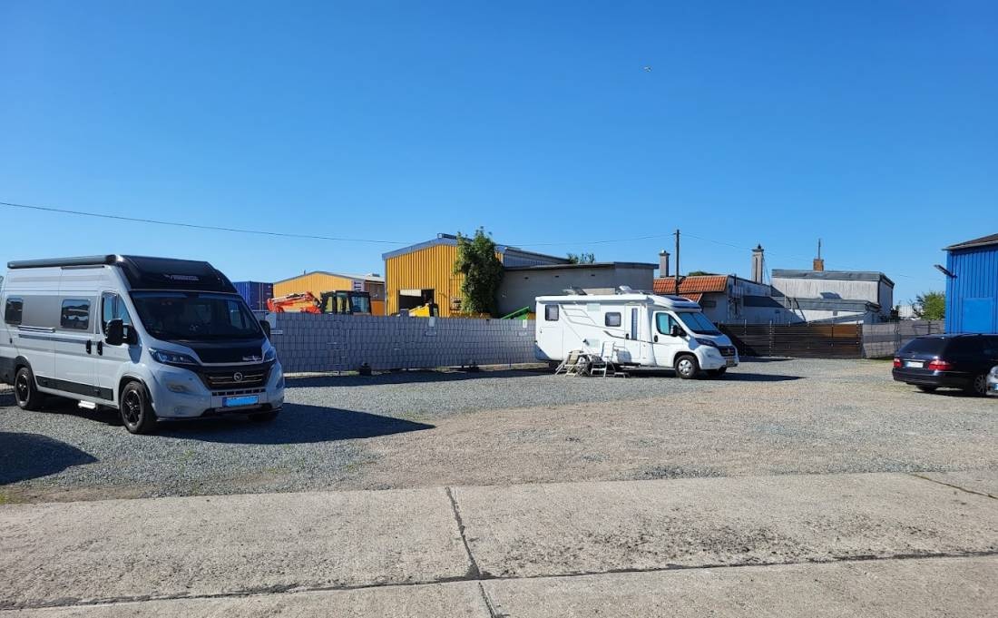 Stralsund Wohnmobil Parking — 露营车营地 in Stralsund