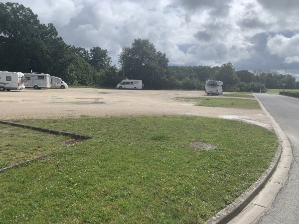 Stellplatz Sully-sur-Loire