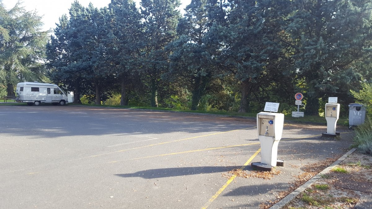 Stellplatz Gien — Camperplads in Gien