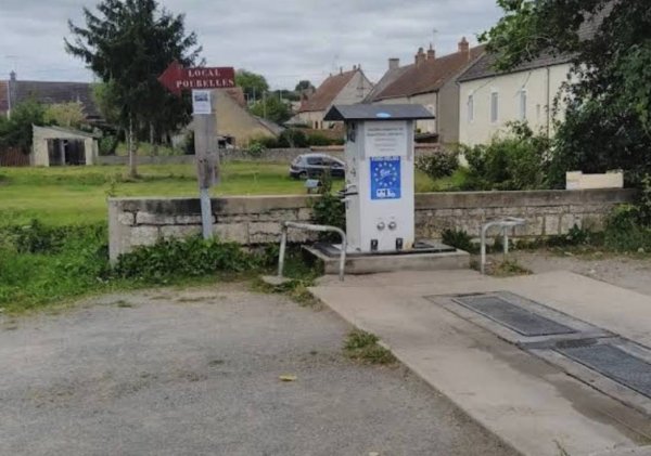 WoMo Stellplatz Sancoins — Photo 2