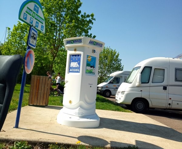 Stellplatz Sainte-Marie-du-Lac-Nuisement — 露营车营地 in Sainte-Marie-du-Lac-Nuisement