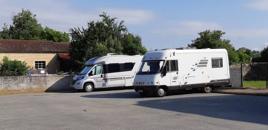 Stellplatz  Cadillac — Area Autocaravanas in Cadillac-sur-Garonne