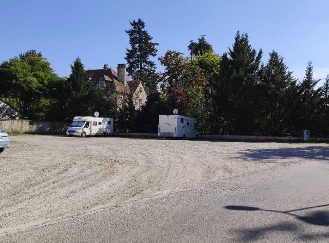 Stellplatz Tournon-Saint-Martin — Campervan Site in Tournon-Saint-Martin