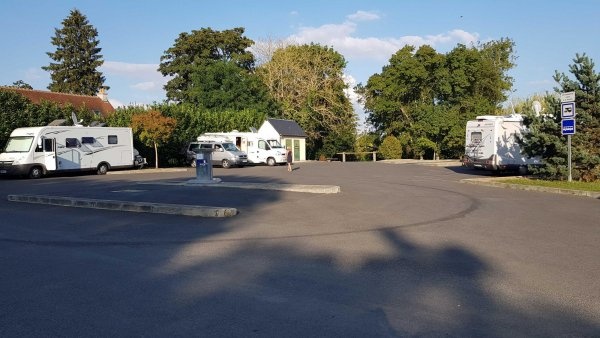Stellplatz Vouvray — Campervan Site in Vouvray