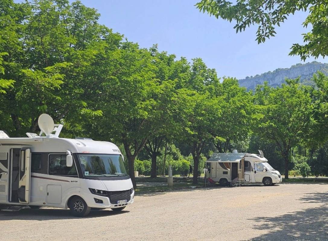 Stellplatz Saint-Antonin-Noble-Val — Ställplats in Saint-Antonin-Noble-Val