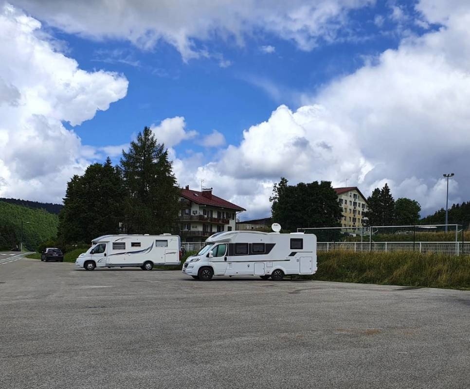 Stellplatz Les Rousses — Area Autocaravanas in Les Rousses