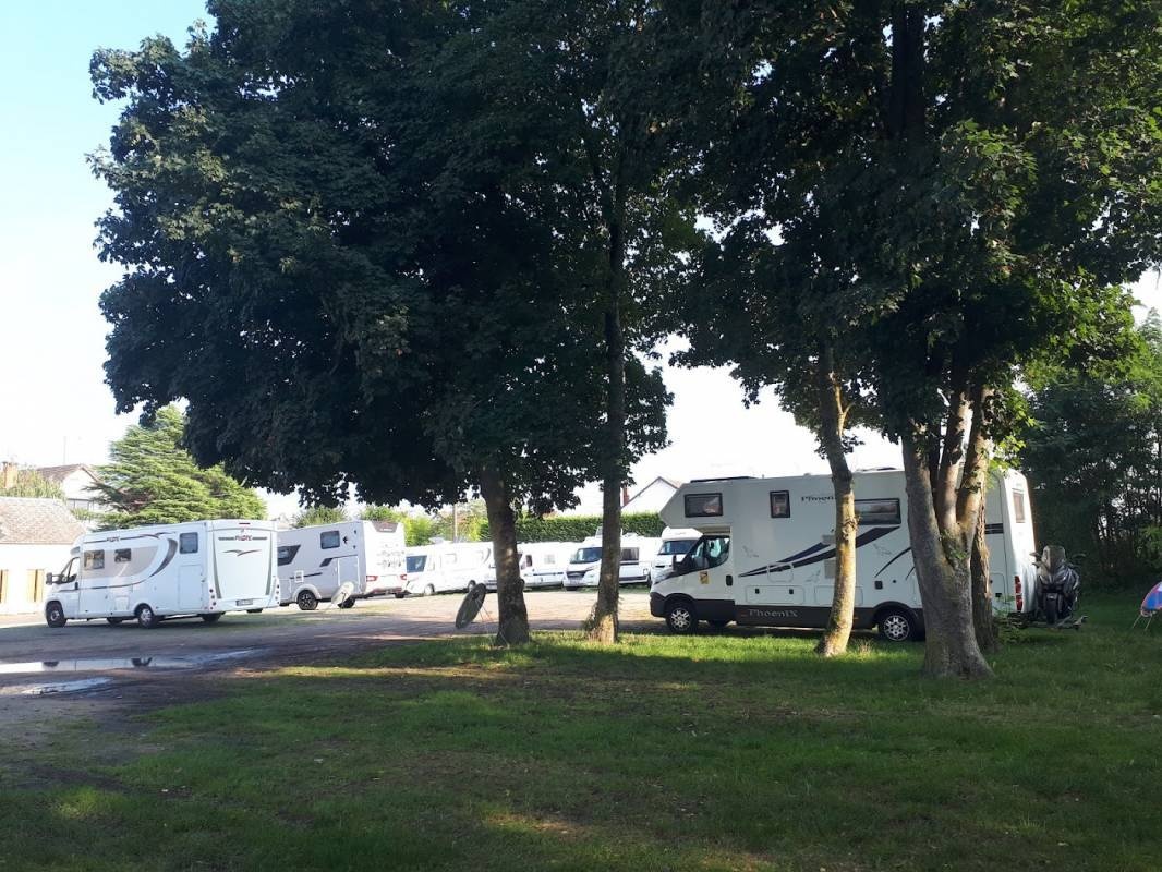 Stellplatz Briare — Campervan Site in Briare