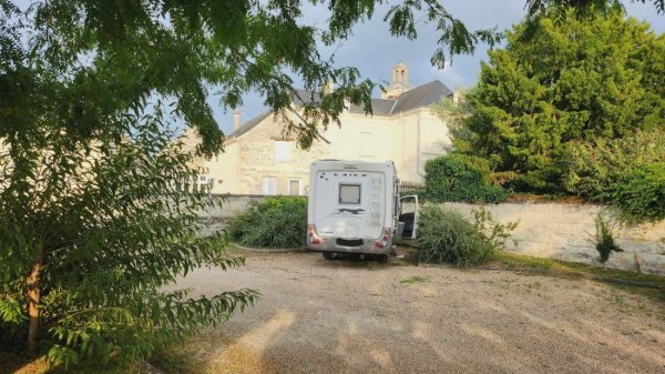 Stellplatz Chouzé-sur-Loire — Photo 3